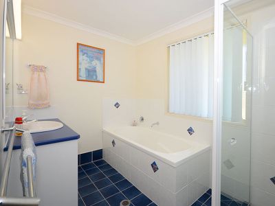 6 ELBOZ COURT, Burrum Heads