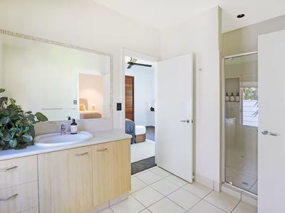 4 Myoora Court, Minyama