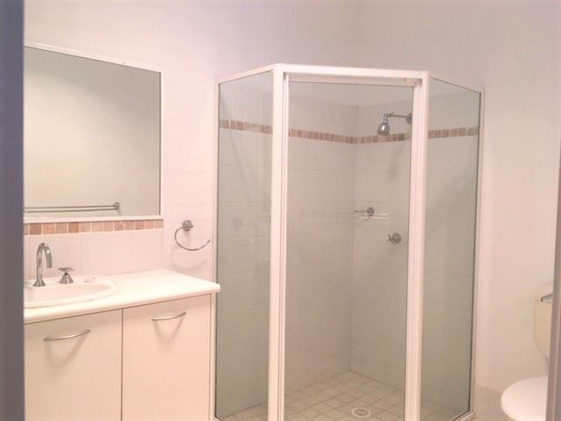 3 / 143 Princes Highway, Milton