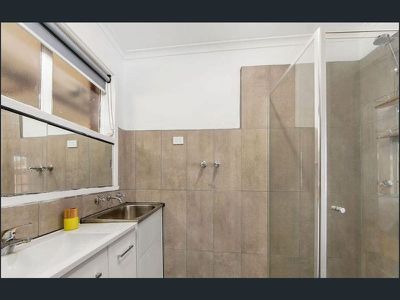 3 / 4 Smart Street , Sunshine West