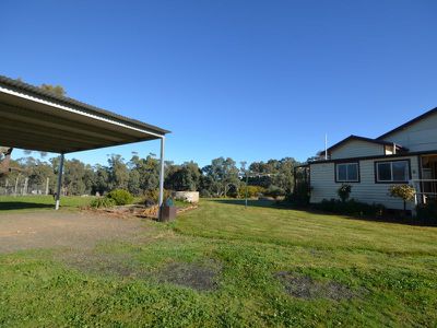 749 Burnewang Road, Elmore