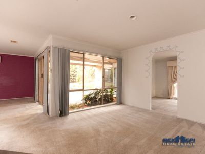36 Lake View Drive, Narre Warren South
