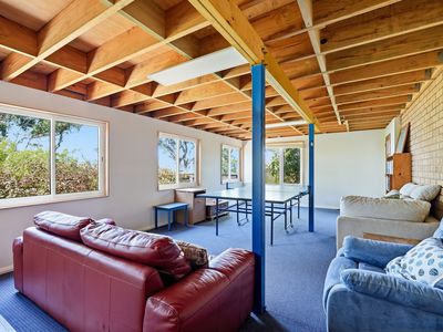 22 Cray Point Parade, Eggs And Bacon Bay