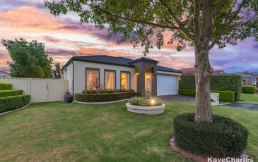 23 Grange Circuit, Beaconsfield
