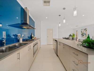 79 Castella Drive, Caversham