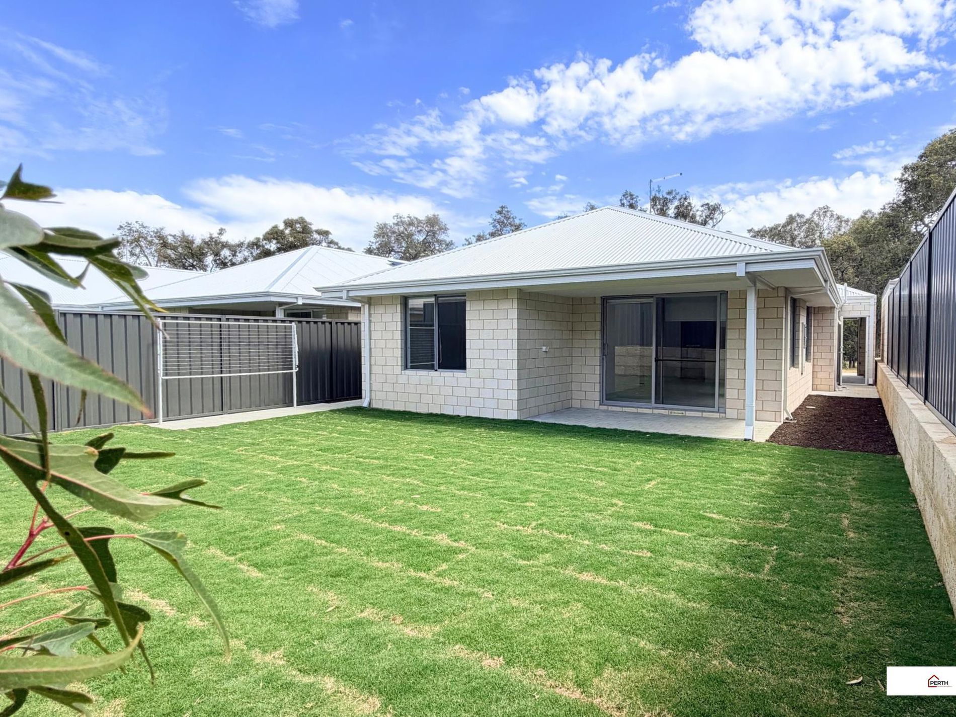 380 Lake Valley Drive, Lakelands
