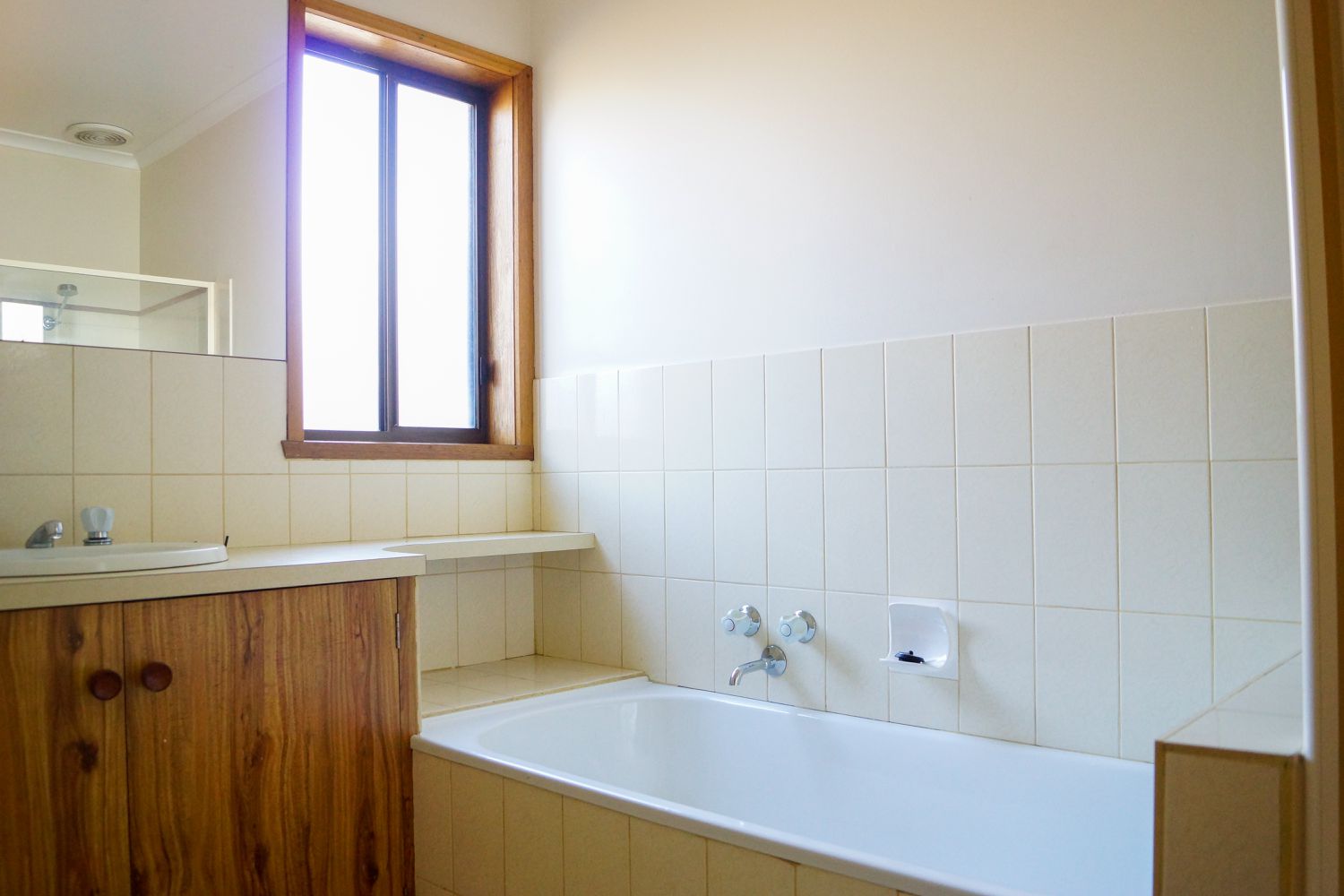 2 / 5 Pynsent Street, Horsham