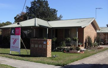 1 / 10 Station Street, Officer