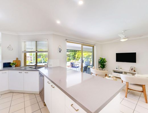 Elevated, Private & Perfectly Presented image 6