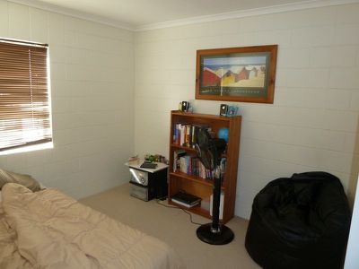 7 / 11 Bradman Avenue, Maroochydore