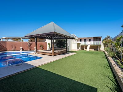 5 Buchanan Court, Somerville