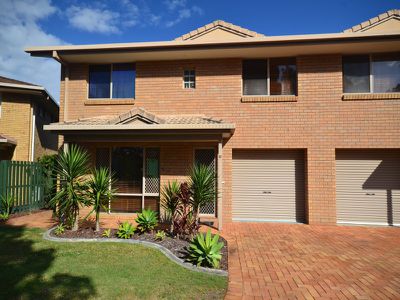 10 / 348 Oxley Drive, Coombabah