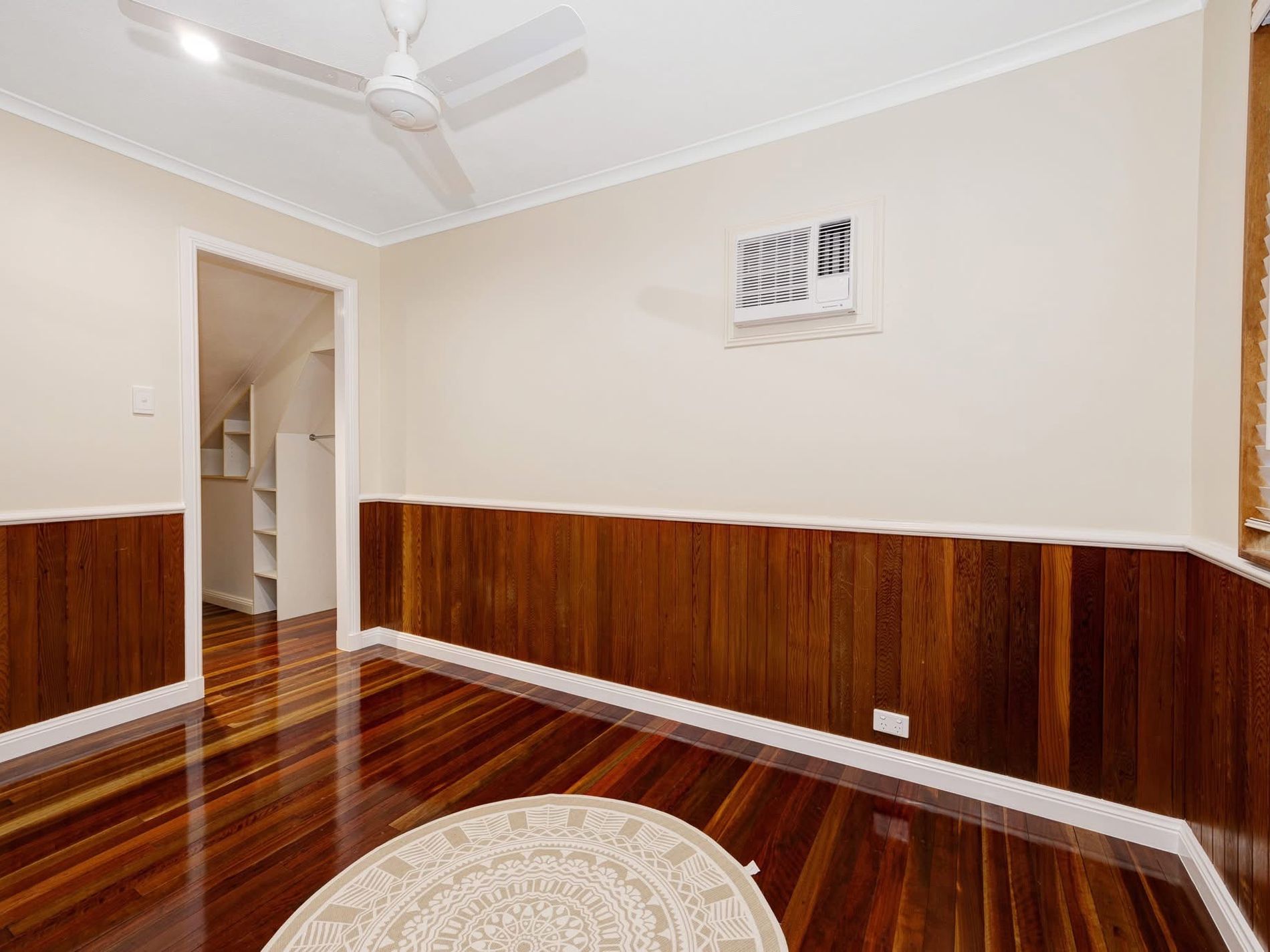 32 Gouldian Avenue, Condon