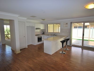 27 Namoi Crescent, Dubbo