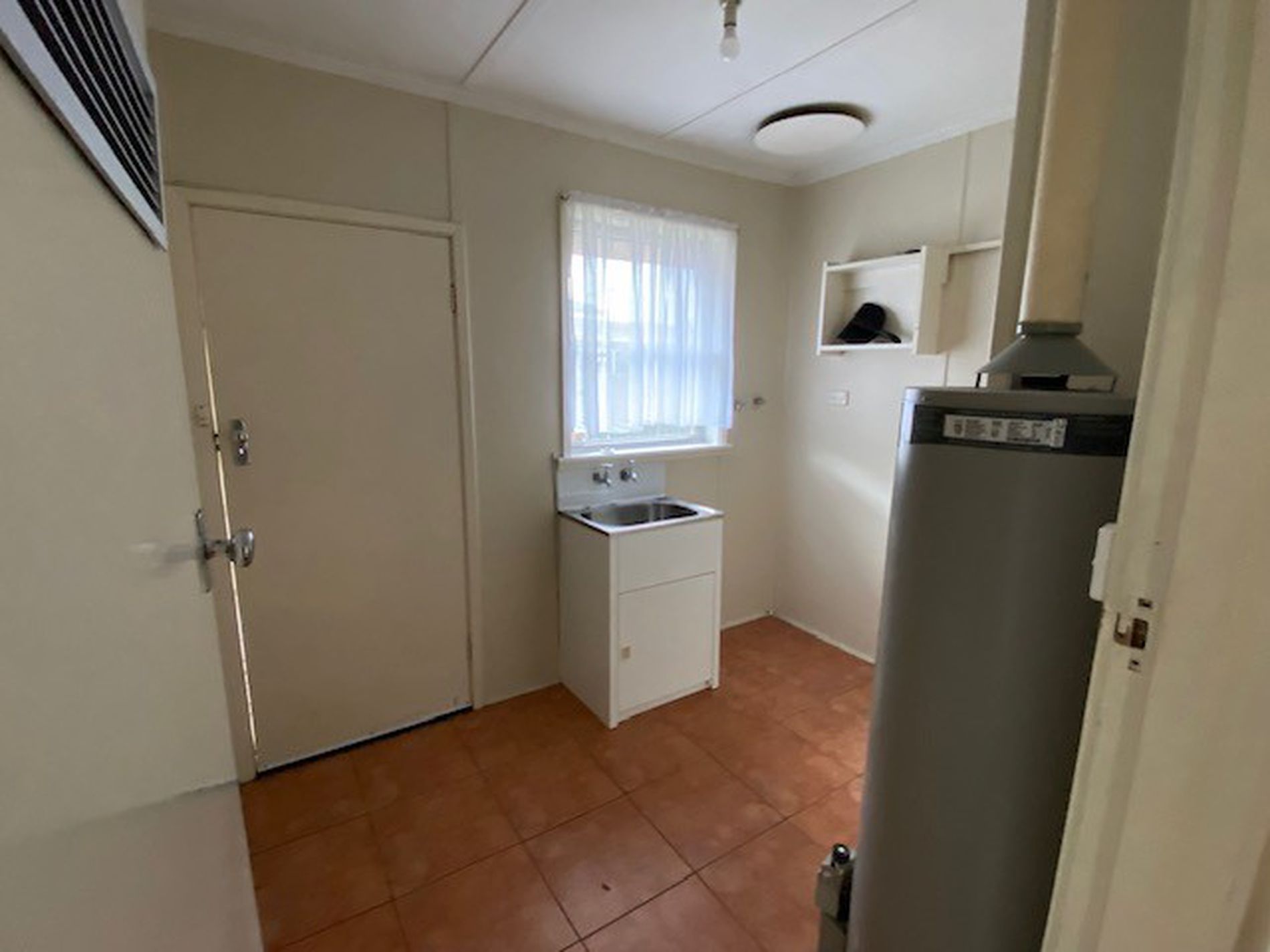 6 Snowden Street, Laverton