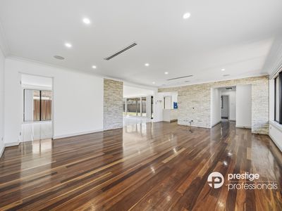 24 Governor Macquarie Drive, Chipping Norton