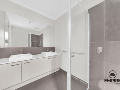 4 Sepia Street, Clyde North
