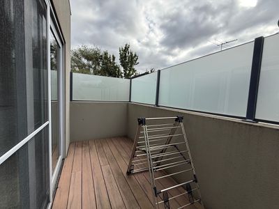 Room 10 / 98 Commercial Road, Footscray