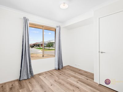 5 Balliol Court, Piara Waters