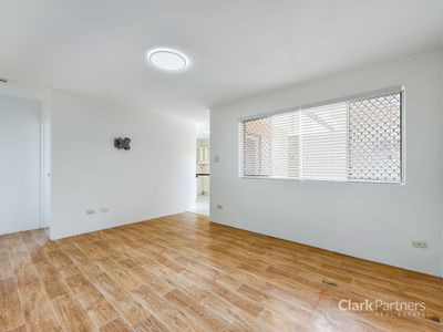 2 / 66 Junction Road, Clayfield