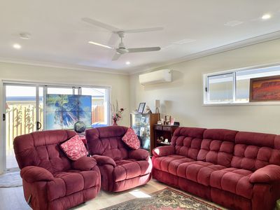 163 / 2-20 Island View Drive, Urangan