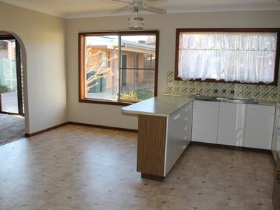 8 Opal Street, Dubbo