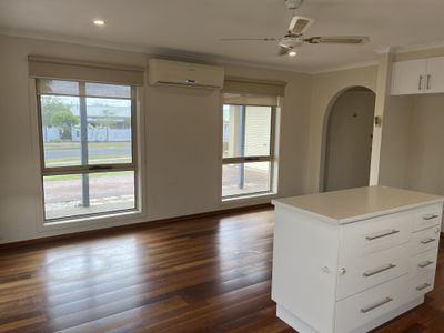 1 / 24 Cornthwaite Crescent, Leopold