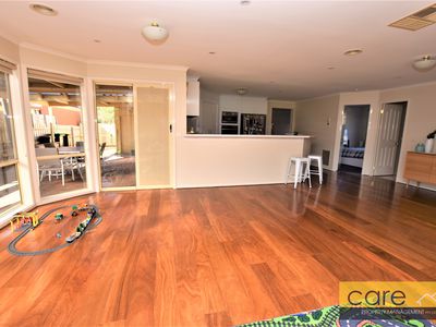 9 Sovereign Close, Patterson Lakes
