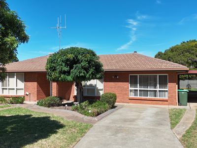 5 Ebelina Crescent, Parkes