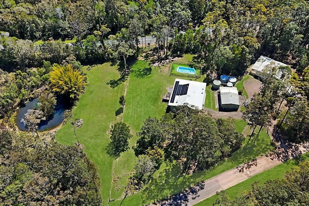 1124 Louis Bazzo Drive, Cootharaba