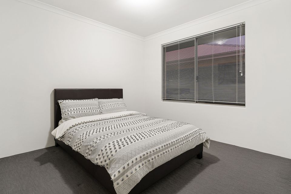 11 AUBURN WAY, Baldivis