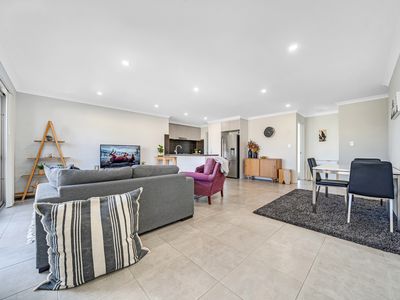 11 / 11 Bakana Loop, Landsdale