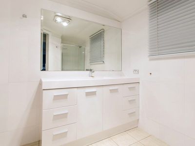 2 Hadrian Avenue, St Andrews Beach