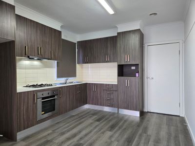 157 Boldrewood Parade, Reservoir