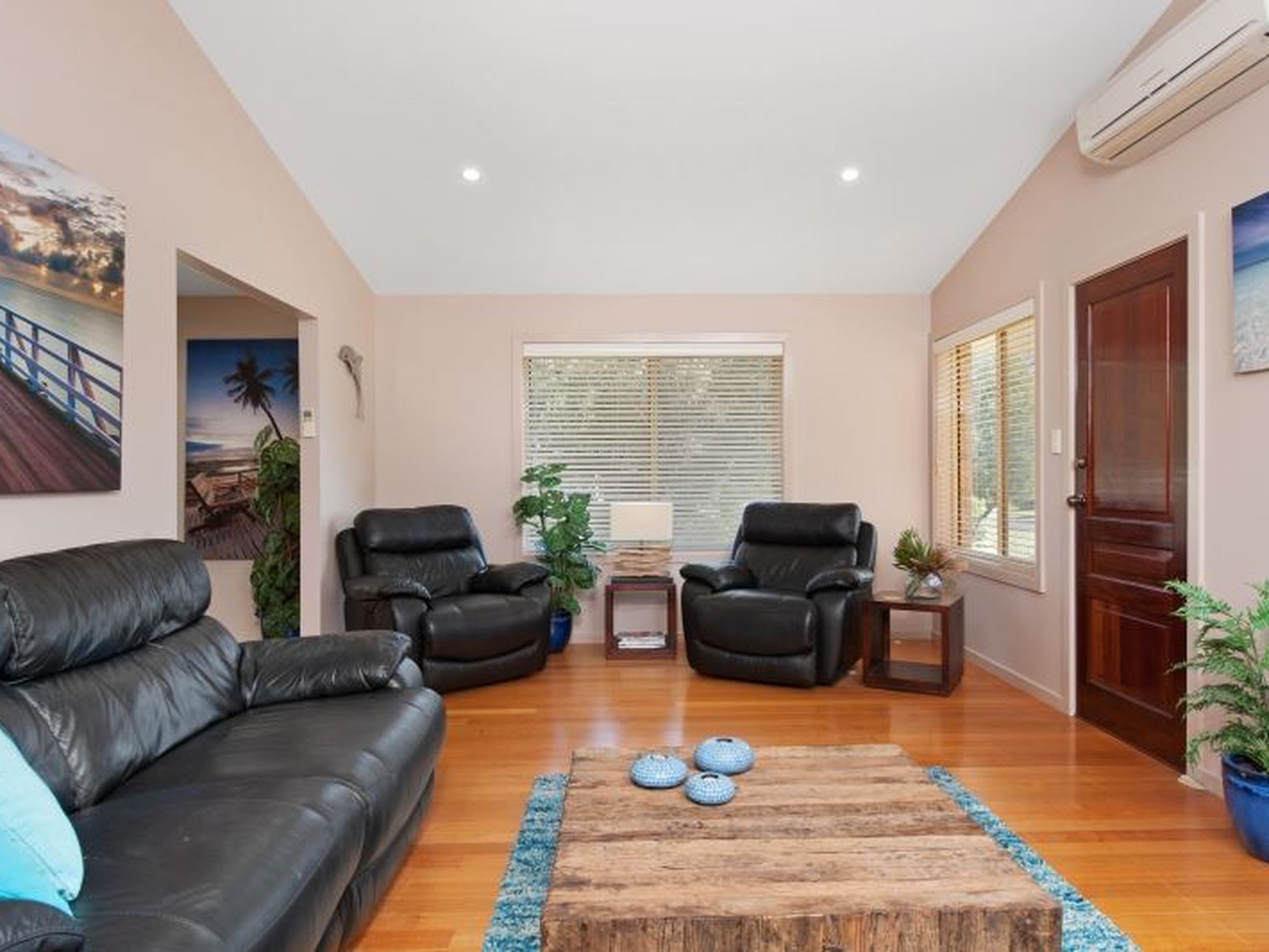 21 Beach Street, Lake Tabourie