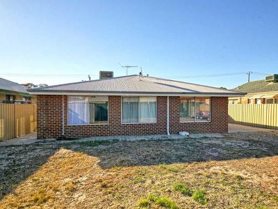 14 Mclean Road, Canning Vale