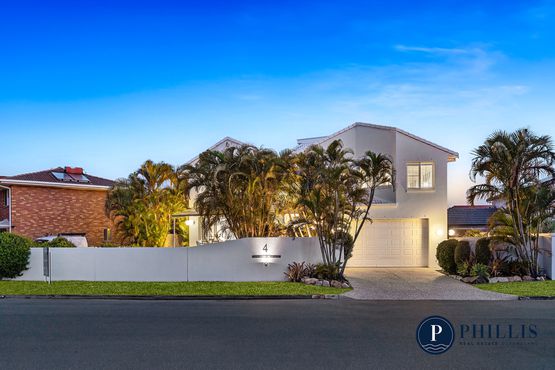 4 Van Diemen Place, Hollywell