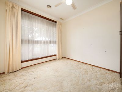 12 MAYFAIR DRIVE, Wodonga