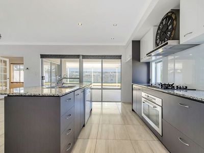 41 Trumpeter Parade, Yanchep