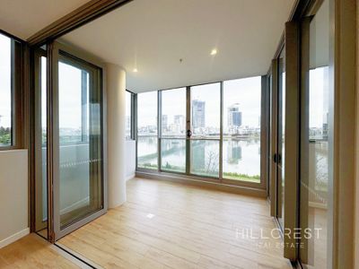 305 / 7 Half Street, Wentworth Point