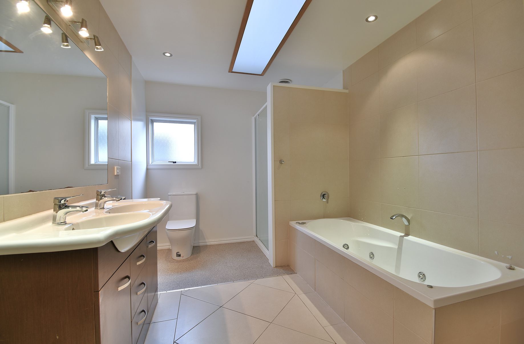 12 Coughtrey Street, Saint Clair