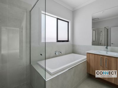 10 Bollington Road, Cranbourne East