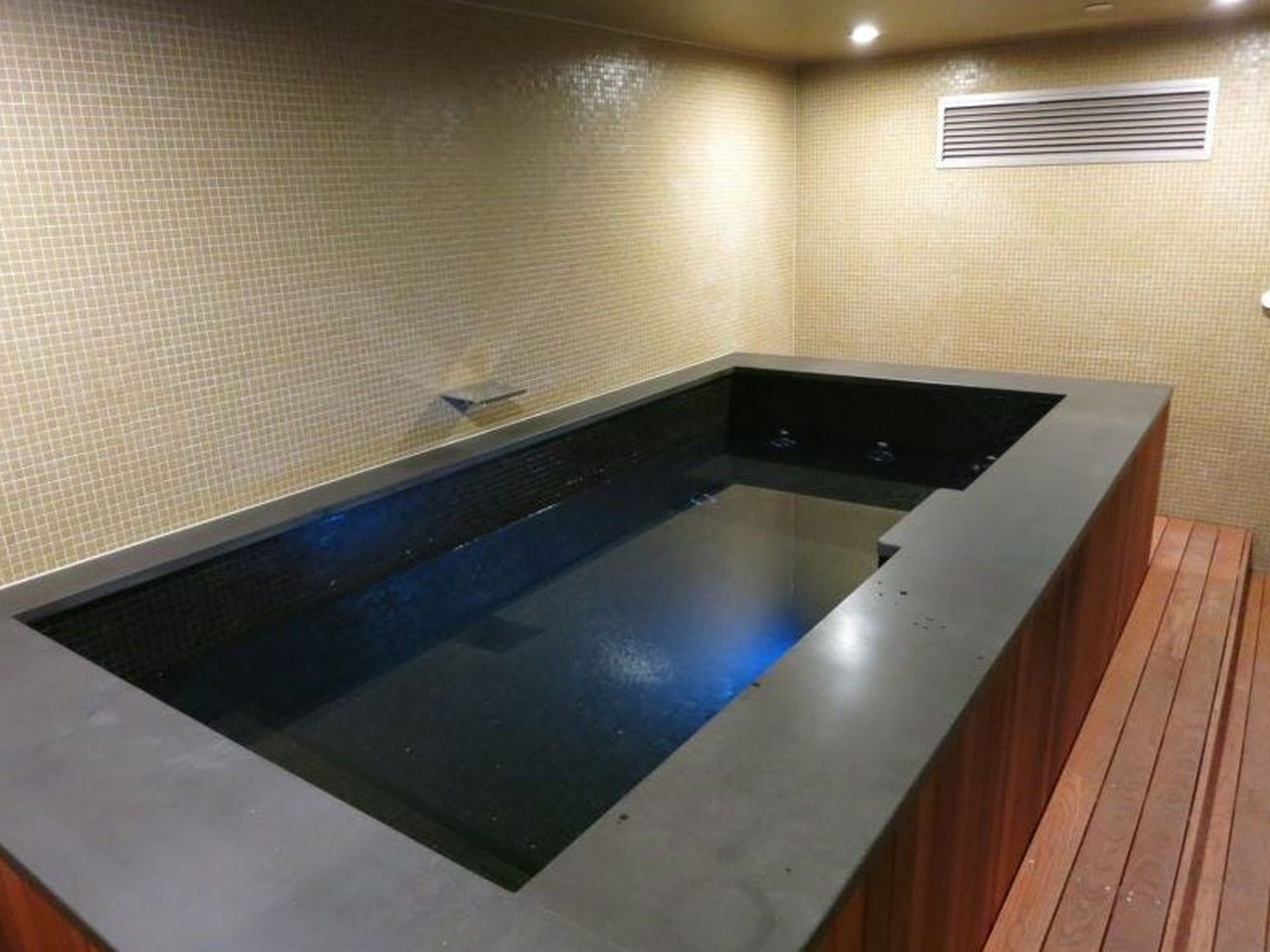 2401 / 50 Albert Road, South Melbourne