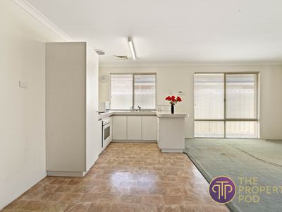 17 Adana Elbow, Kenwick