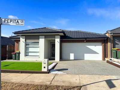 7 Pepita Crescent, Manor Lakes