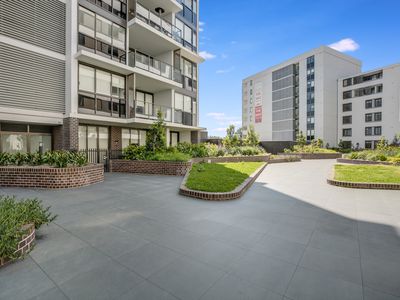 E10096 / 5 Bennelong Parkway, Wentworth Point