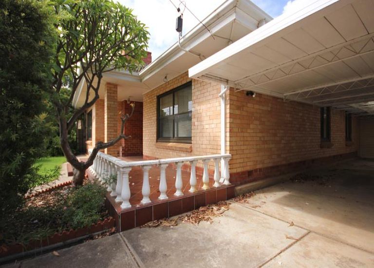 9 Balmoral Avenue, North Brighton