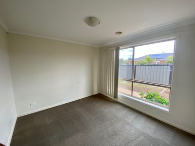 7 Nighthawk Road, Tarneit