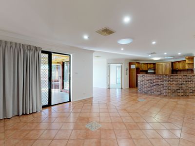 38 Eden Park Avenue, Dubbo
