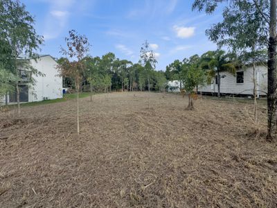 28 Marine Parade, Midge Point